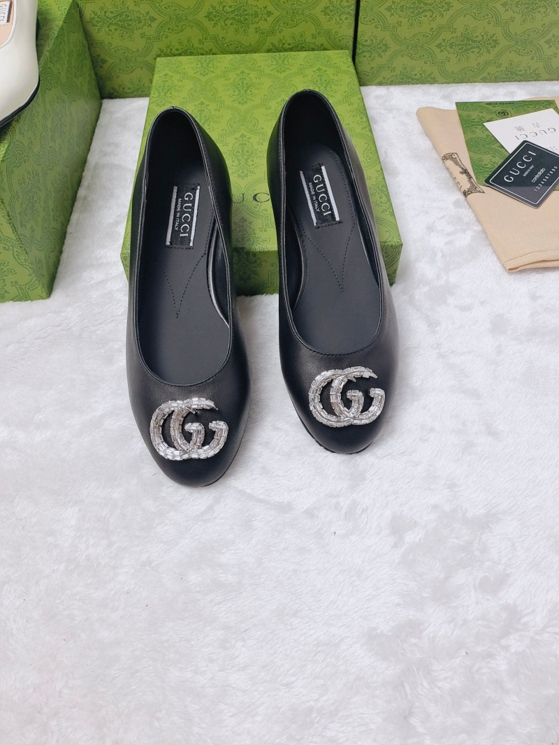 Gucci Flat Shoes